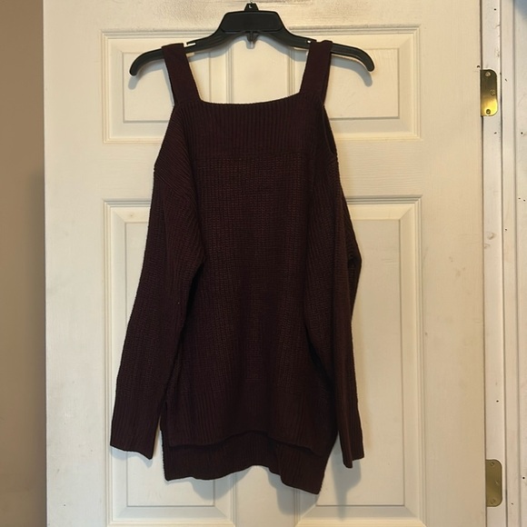 NY&C Cold Shoulder Sweater Size Small NWT - Picture 1 of 6